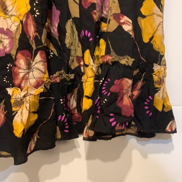 Adorable Free People dress! 🌼 perfect to wear alone or layer with sweaters! - Picture 4 of 6